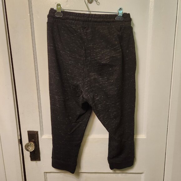 Torrid Active cropped sweats - Picture 4 of 4